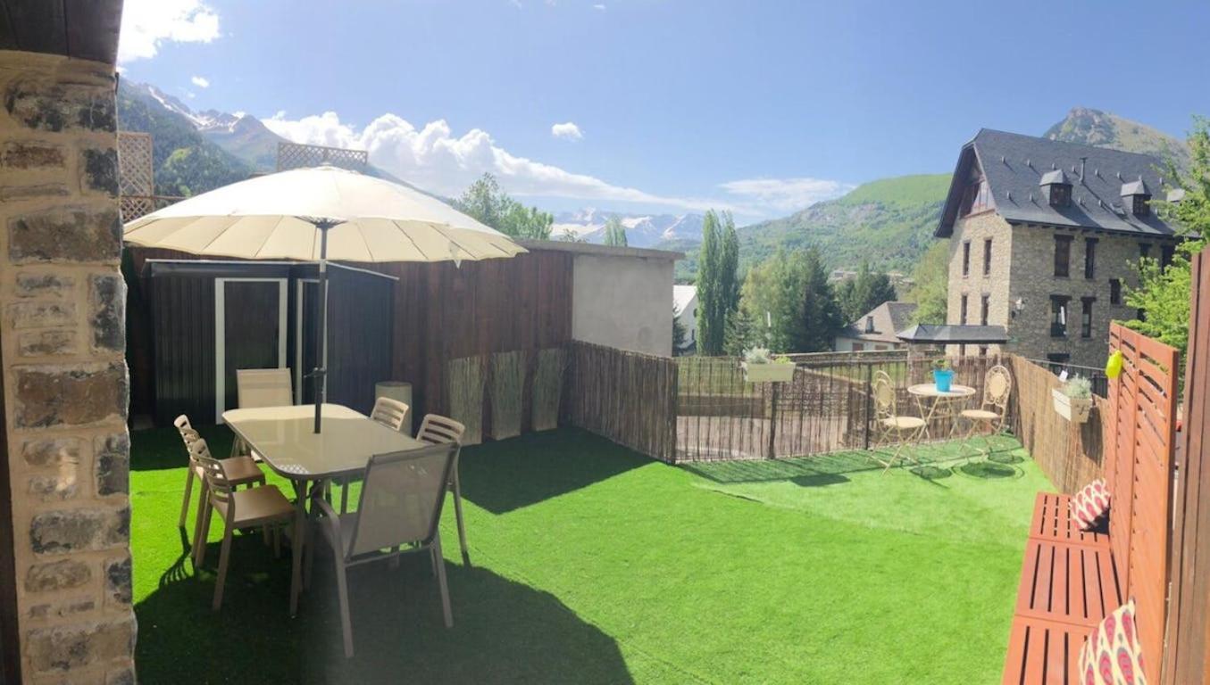 Casa Rosana - Apartamento De Diseno Con Terraza Sallent de Gállego Zewnętrze zdjęcie